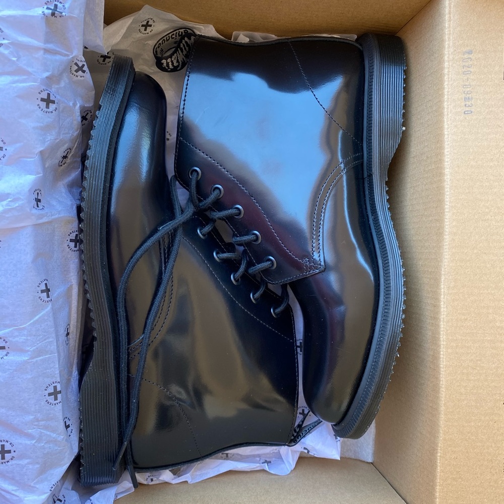 Dr. Martens Emmeline Black shoes